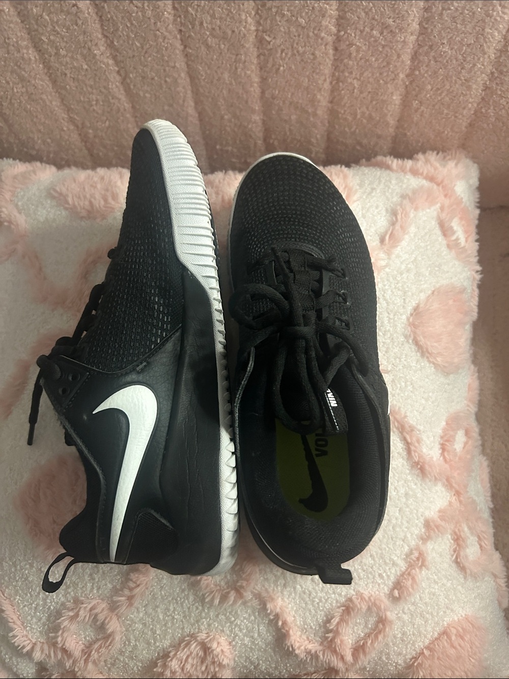 Nike Black and White Men’s Athletic Sneakers